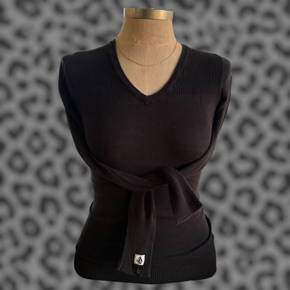 Y2k Volcom V-Neck sweater